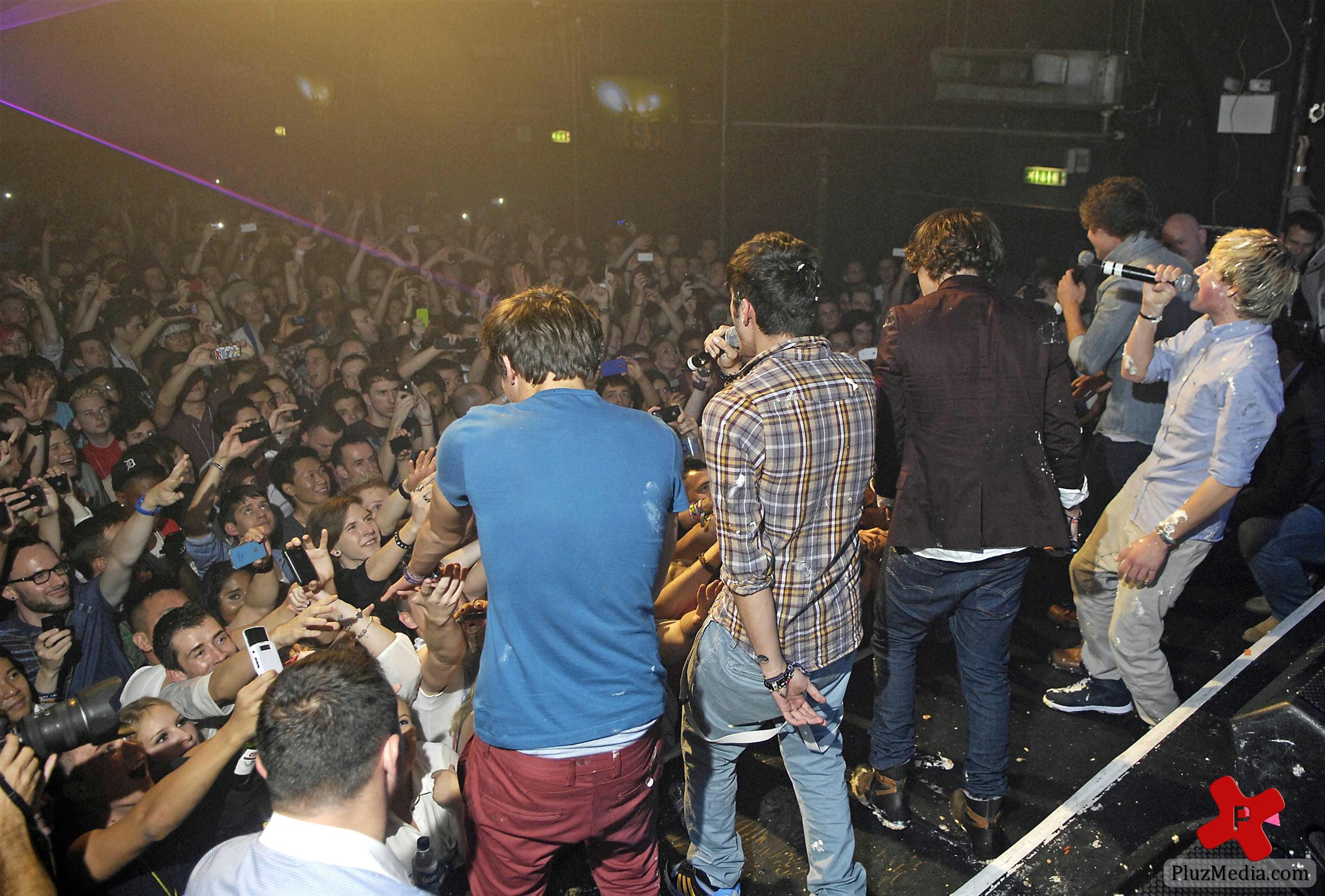 One Direction perform live at G-A-Y nightclub photos | Picture 80744